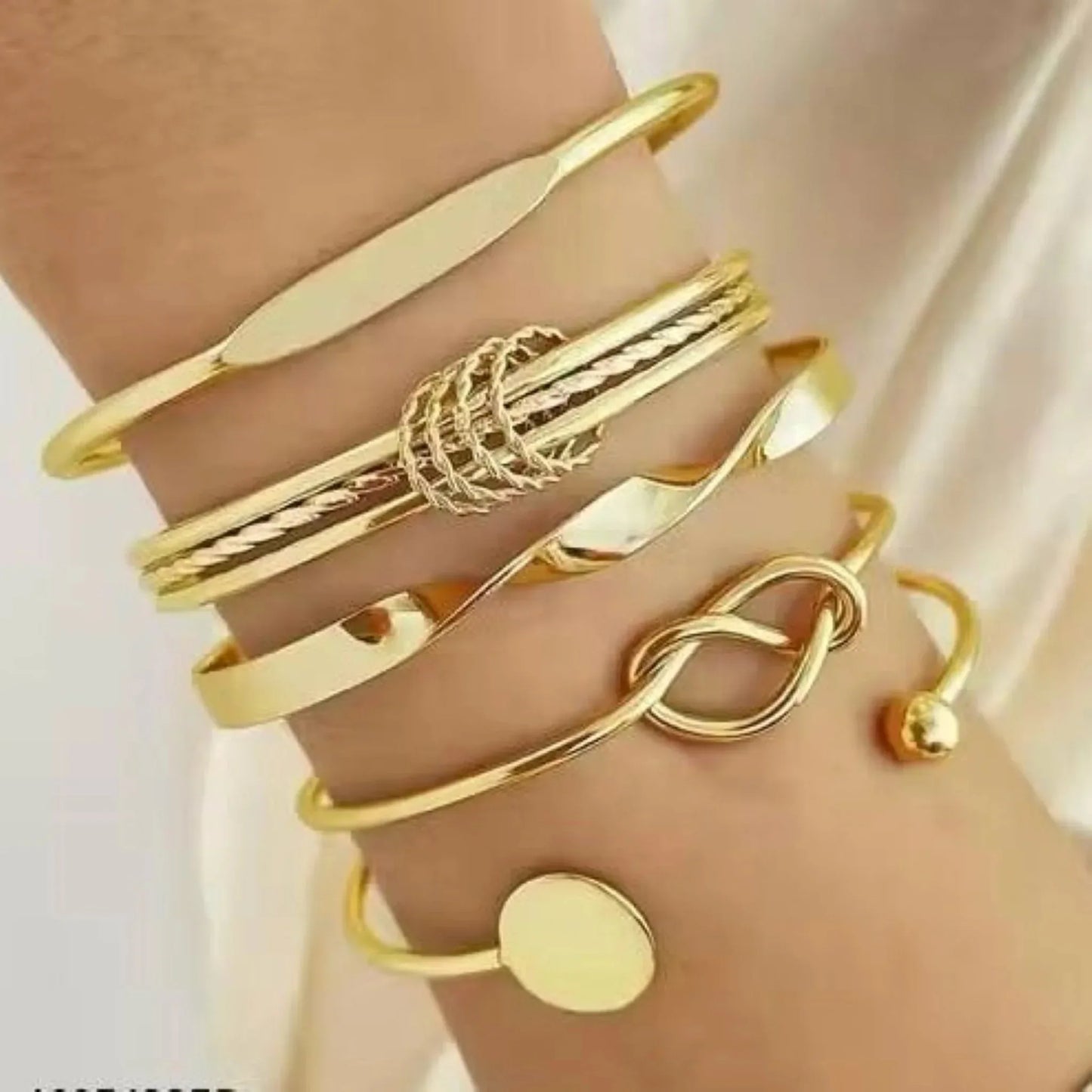 Golden Harmony Cuff Set - Kaliido