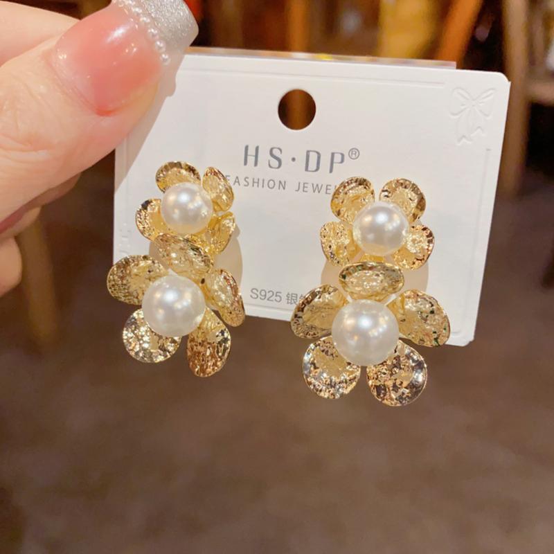 Heavenly Pearl Bloom Studs