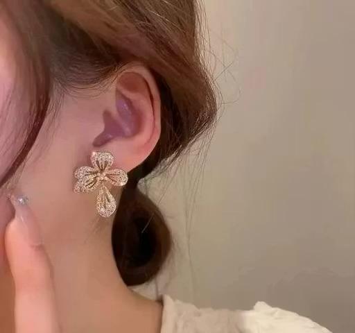 Diamond Orchid Drops