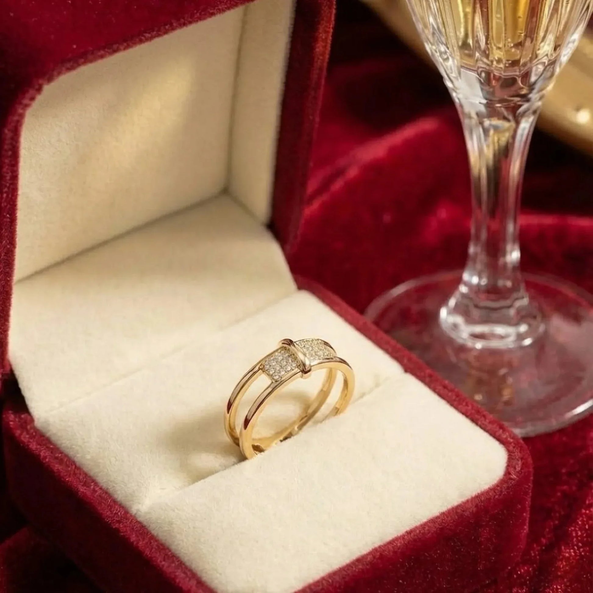 Lock-in Gold Ring - Kaliido