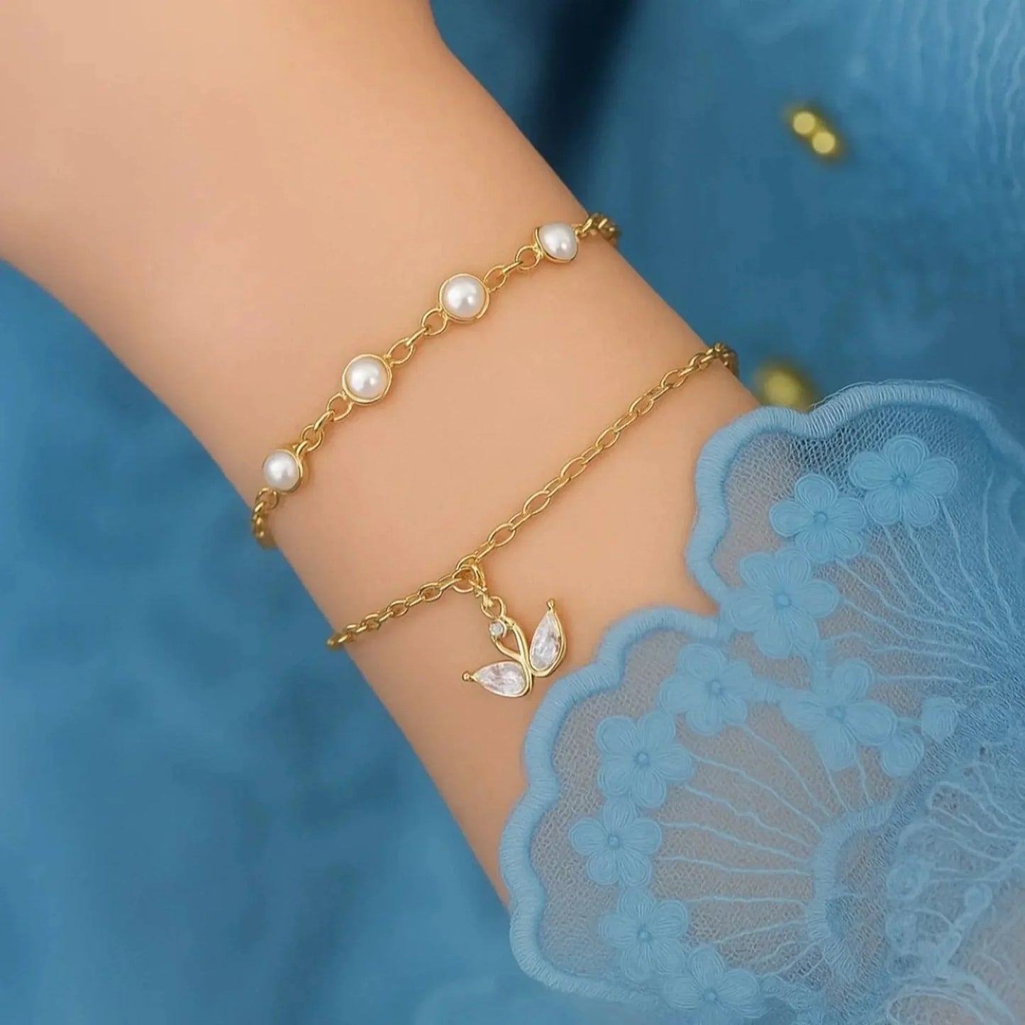 Swan & Snow Pearl Bracelet - Kaliido